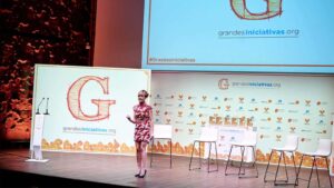 Sara Escudero - Eventos - PremiosGrandesIniciativas2 - opt
