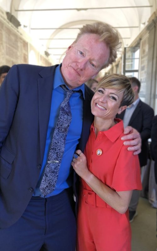 Sara Escudero y Conan O'Brien - Vaticano